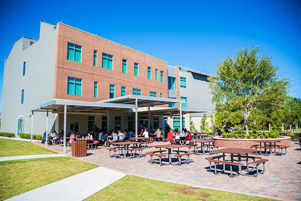 Texas - Trường Trung Học The Village School - USA